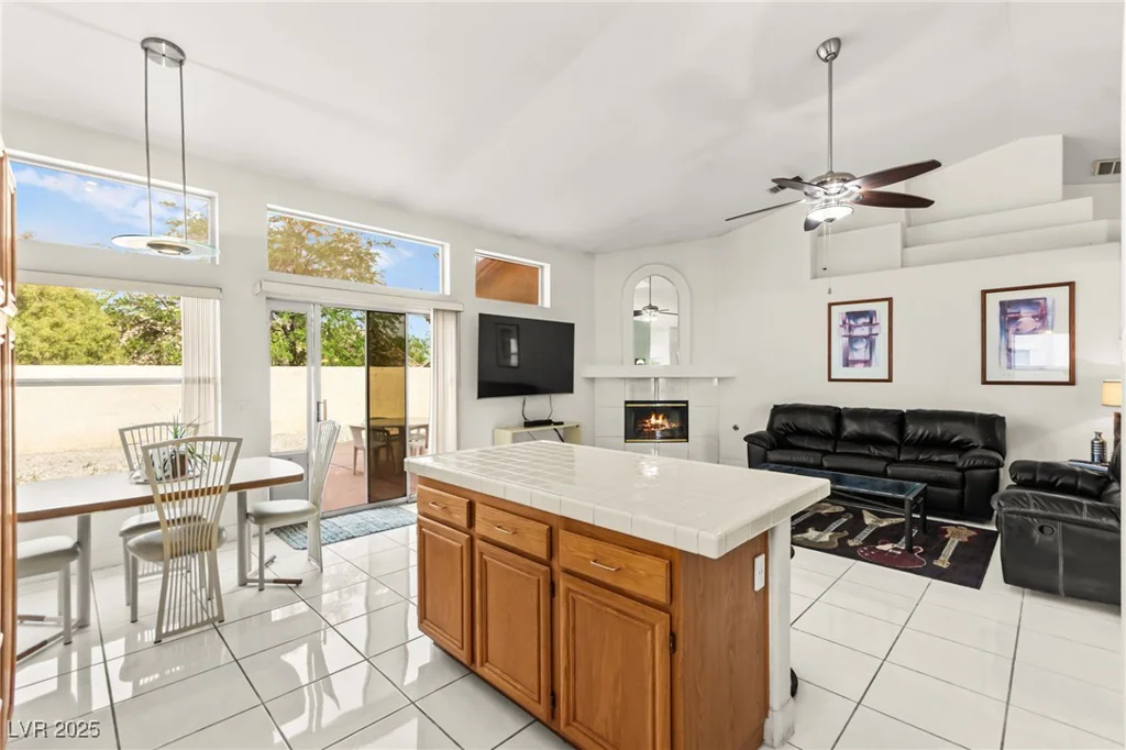 5224 Dana Springs, Las Vegas, NV 89130