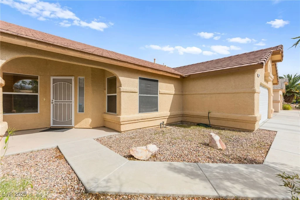 5224 Dana Springs, Las Vegas, NV 89130