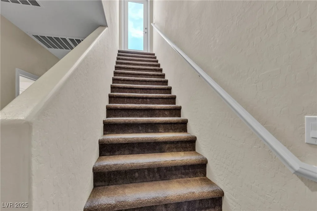 10412 Deer Heights, Las Vegas, NV 89178