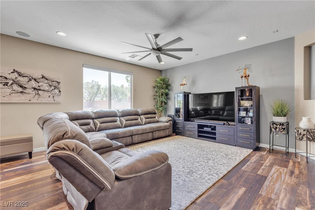 10412 Deer Heights, Las Vegas, NV 89178