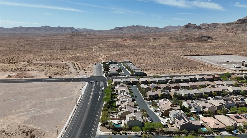 10412 Deer Heights, Las Vegas, NV 89178