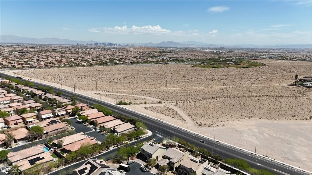 10412 Deer Heights, Las Vegas, NV 89178