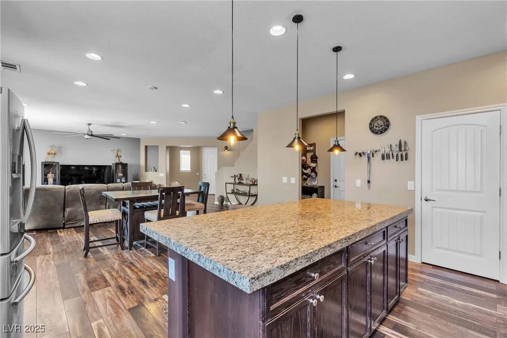 10412 Deer Heights, Las Vegas, NV 89178