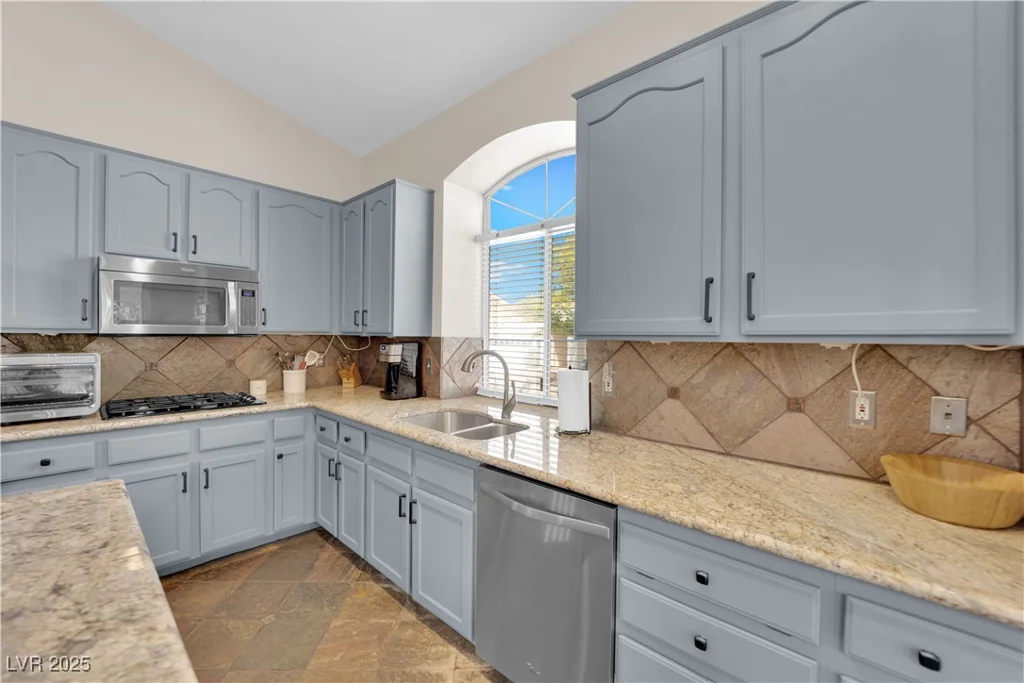 2424 Chestnut Hill, Las Vegas, NV 89134