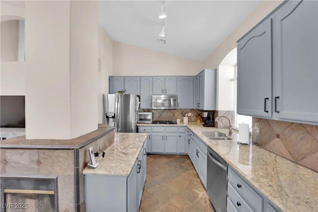 2424 Chestnut Hill, Las Vegas, NV 89134