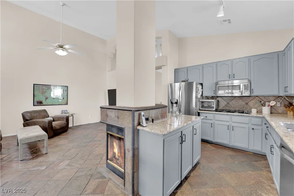 2424 Chestnut Hill, Las Vegas, NV 89134
