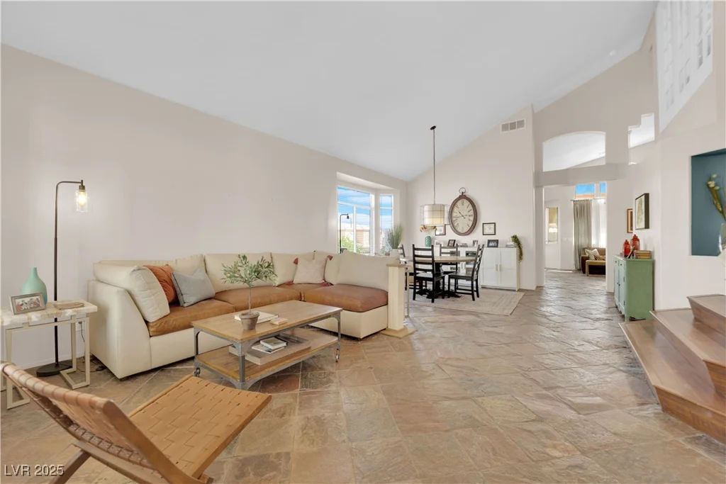 2424 Chestnut Hill, Las Vegas, NV 89134
