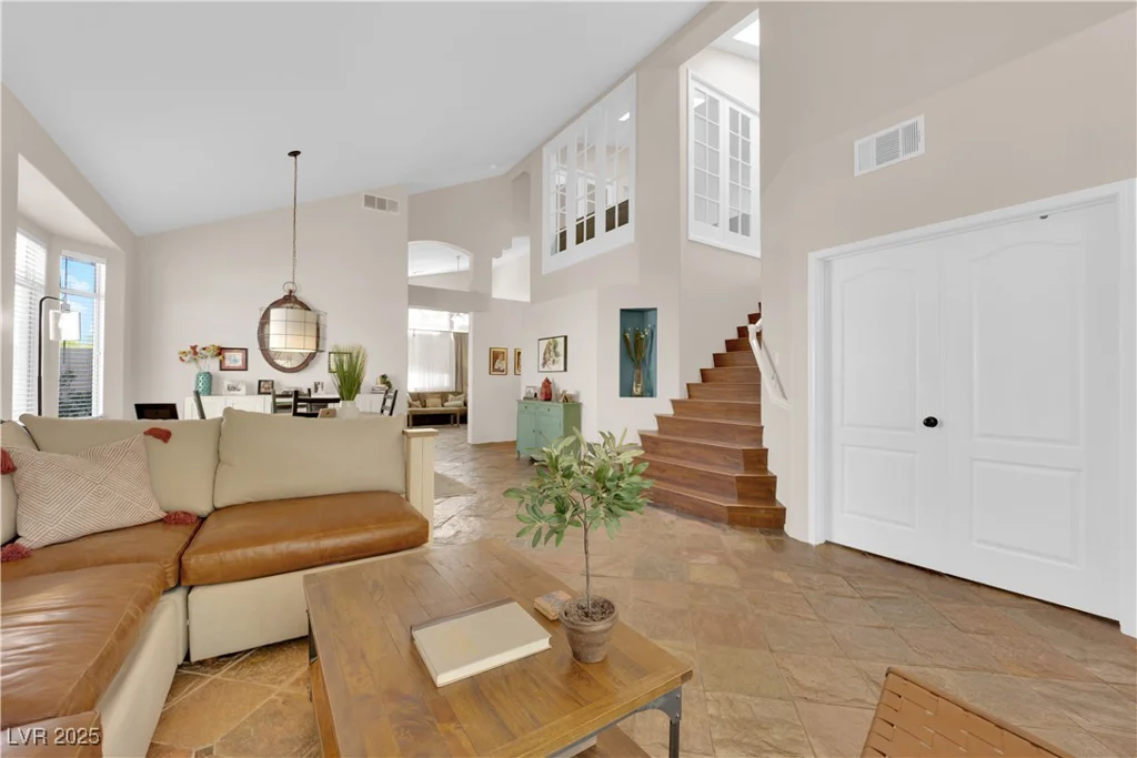 2424 Chestnut Hill, Las Vegas, NV 89134
