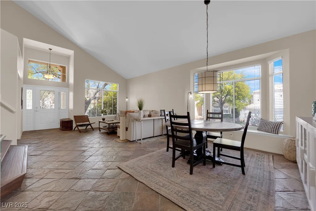 2424 Chestnut Hill, Las Vegas, NV 89134