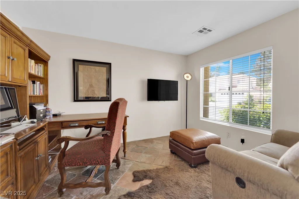 2424 Chestnut Hill, Las Vegas, NV 89134