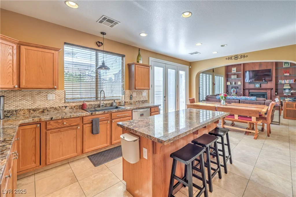 664 Blue Crystal Creek, Henderson, NV 89002