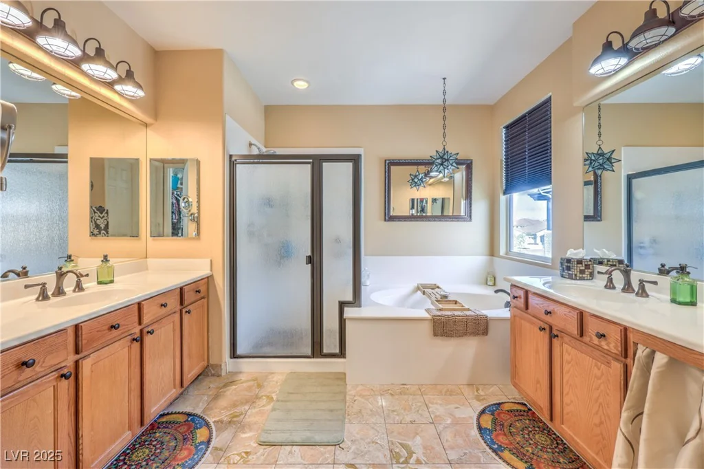 664 Blue Crystal Creek, Henderson, NV 89002
