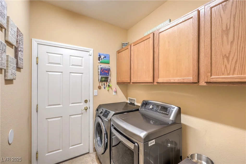 664 Blue Crystal Creek, Henderson, NV 89002