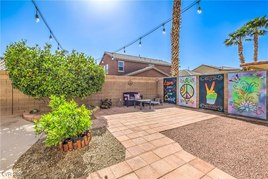 664 Blue Crystal Creek, Henderson, NV 89002