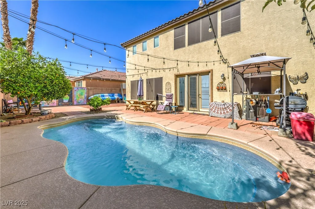 664 Blue Crystal Creek, Henderson, NV 89002