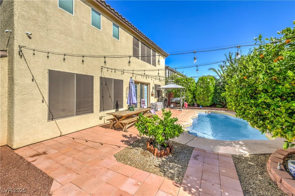 664 Blue Crystal Creek, Henderson, NV 89002