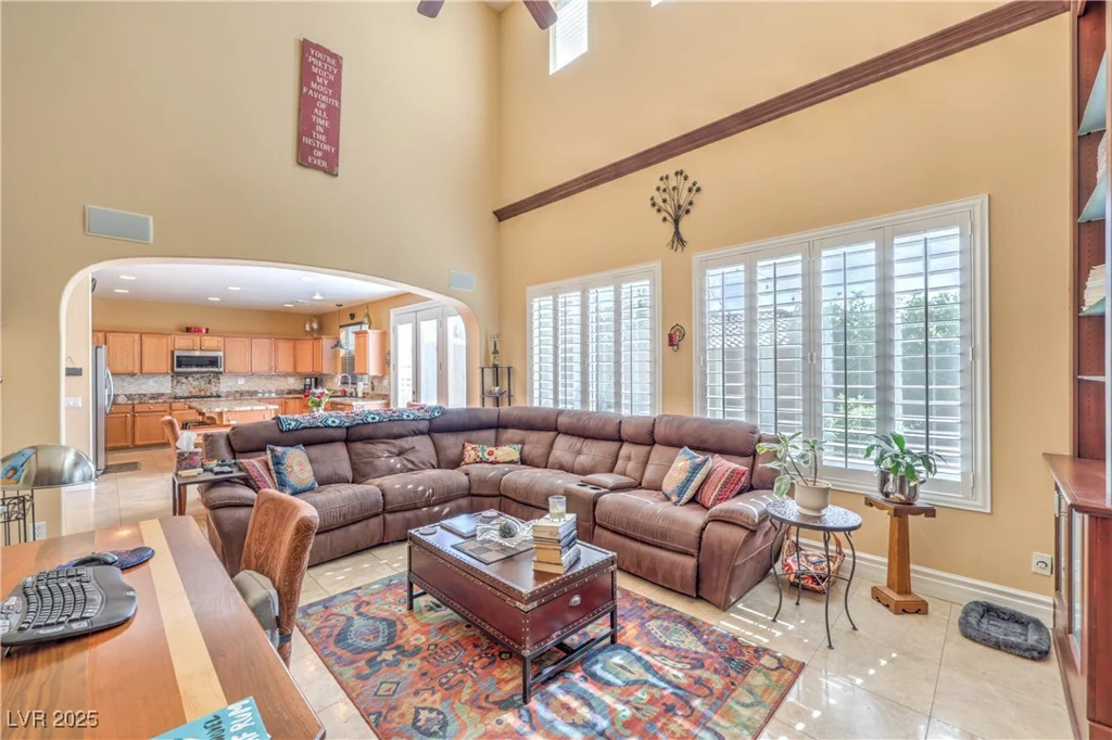 664 Blue Crystal Creek, Henderson, NV 89002