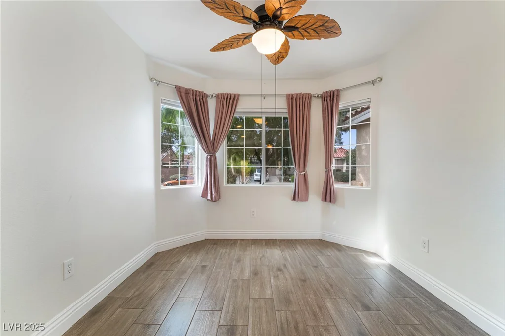 4360 Meadowlark Wing, North Las Vegas, NV 89084