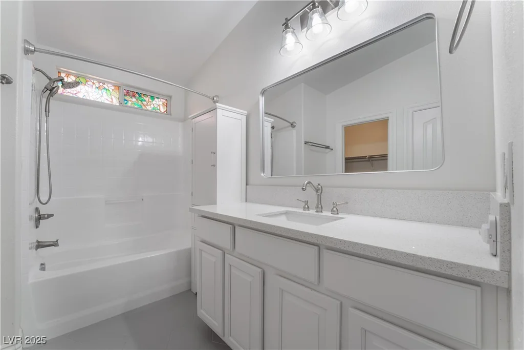 4360 Meadowlark Wing, North Las Vegas, NV 89084