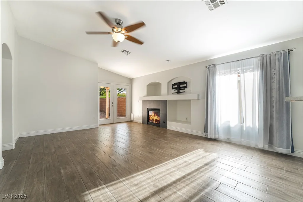 4360 Meadowlark Wing, North Las Vegas, NV 89084