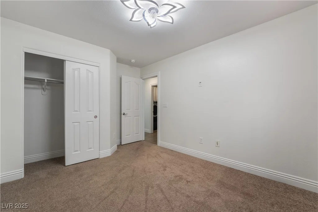 4360 Meadowlark Wing, North Las Vegas, NV 89084