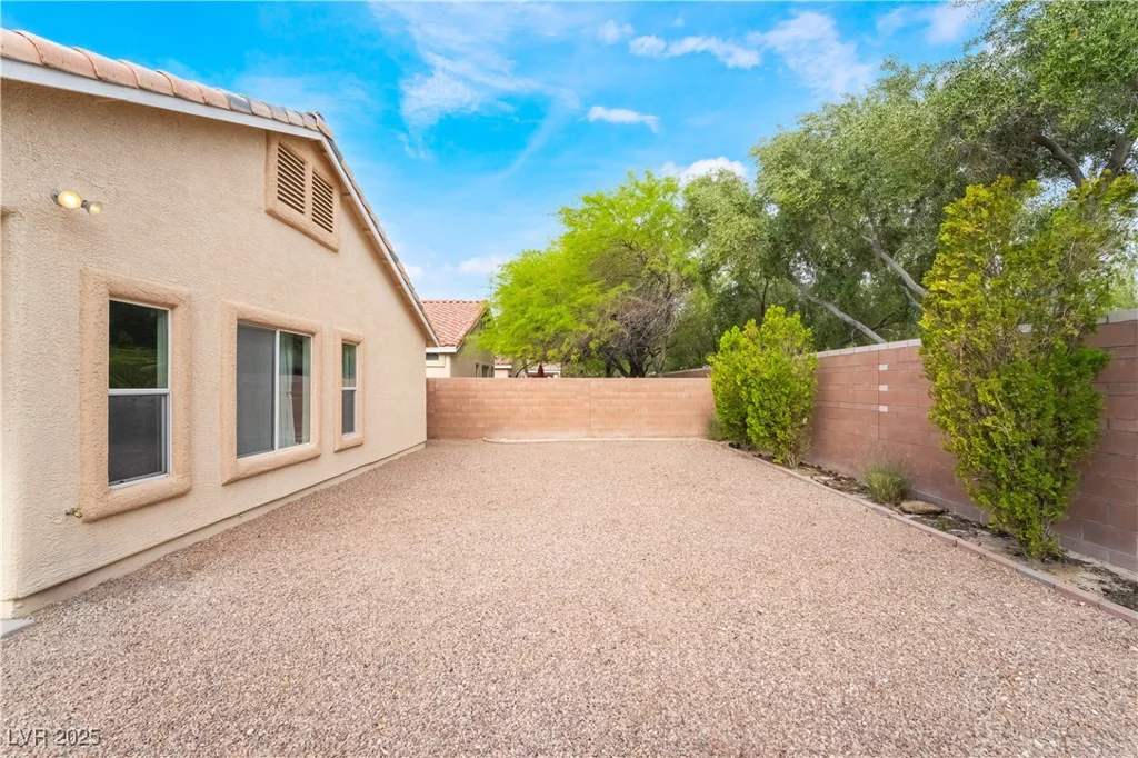 4360 Meadowlark Wing, North Las Vegas, NV 89084