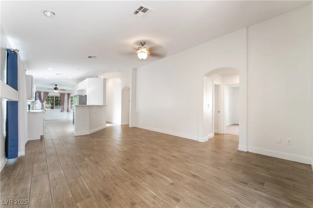 4360 Meadowlark Wing, North Las Vegas, NV 89084