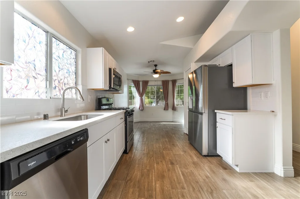 4360 Meadowlark Wing, North Las Vegas, NV 89084