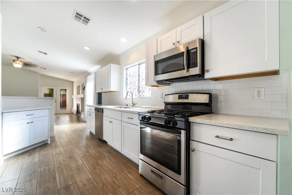 4360 Meadowlark Wing, North Las Vegas, NV 89084