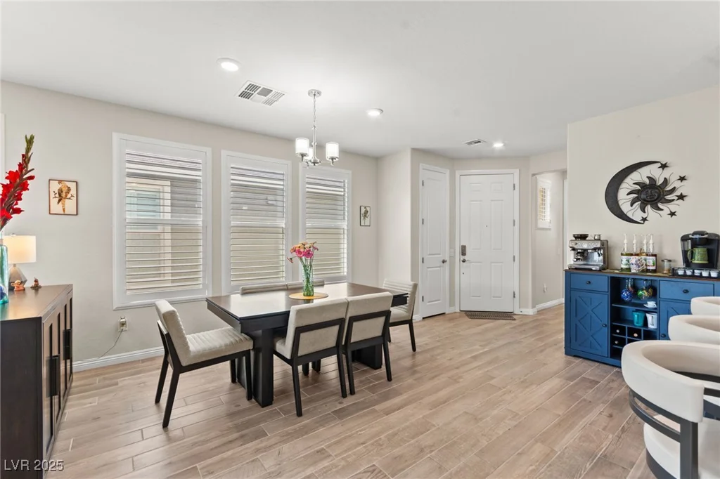 6620 Roseton, North Las Vegas, NV 89086