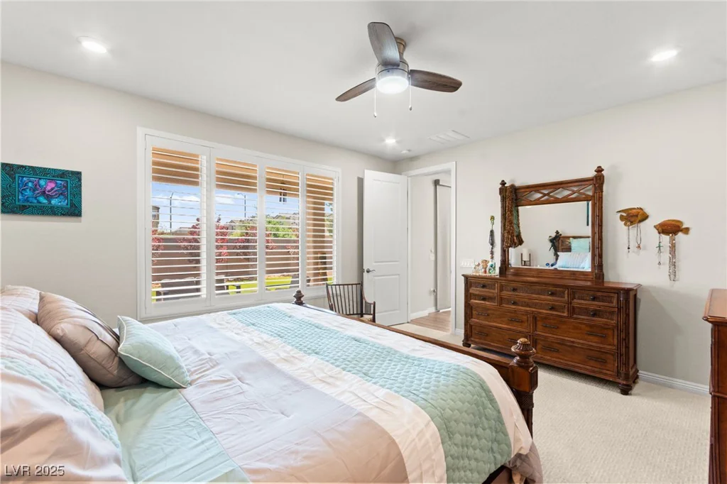 6620 Roseton, North Las Vegas, NV 89086
