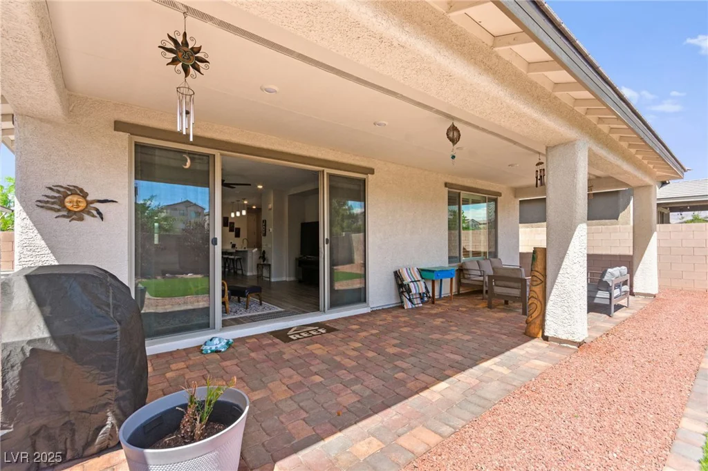 6620 Roseton, North Las Vegas, NV 89086