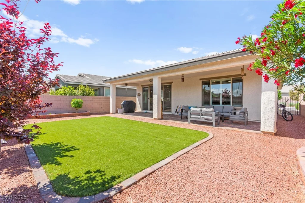 6620 Roseton, North Las Vegas, NV 89086