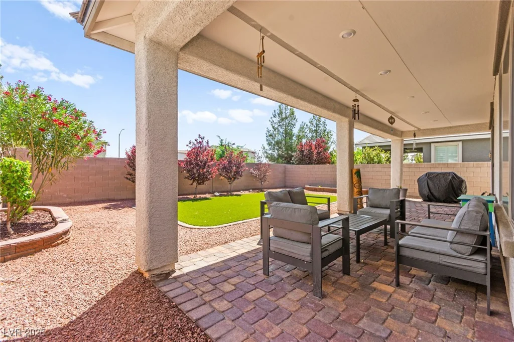 6620 Roseton, North Las Vegas, NV 89086