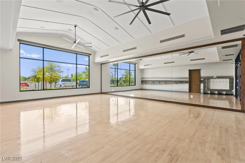 6620 Roseton, North Las Vegas, NV 89086