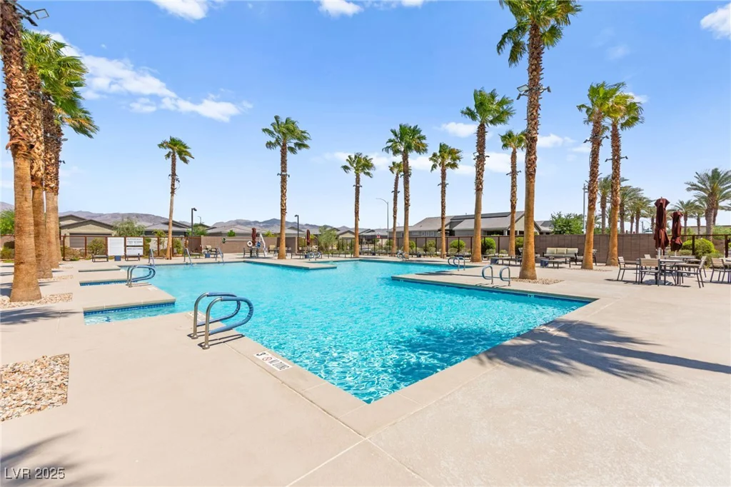6620 Roseton, North Las Vegas, NV 89086