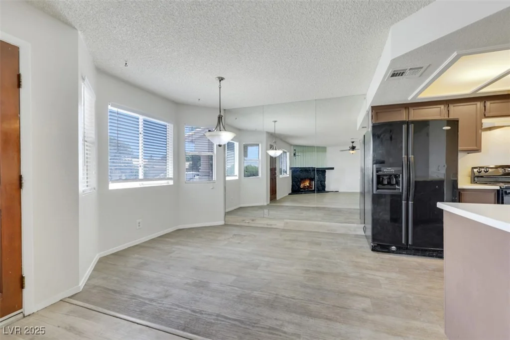 921 Sulphur Springs, Las Vegas, NV 89128