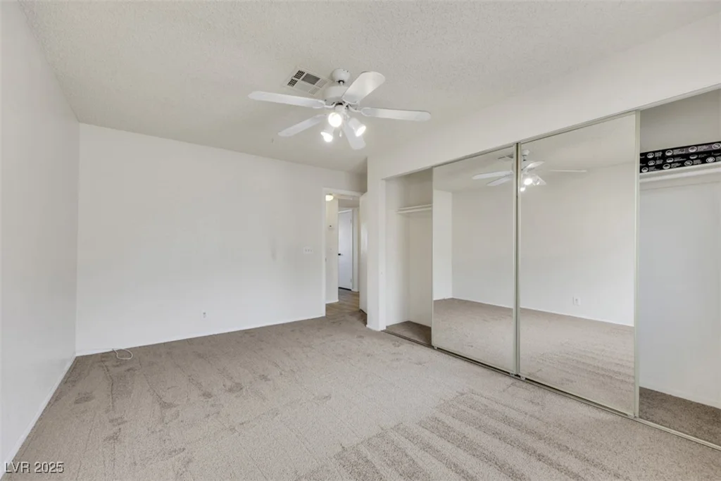 921 Sulphur Springs, Las Vegas, NV 89128