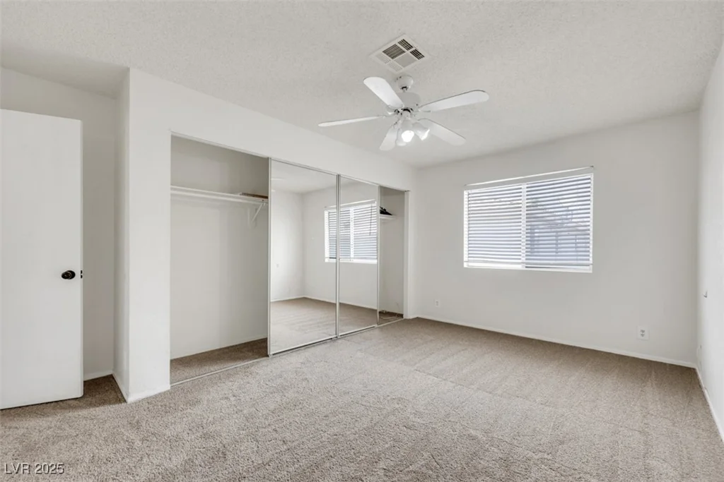 921 Sulphur Springs, Las Vegas, NV 89128