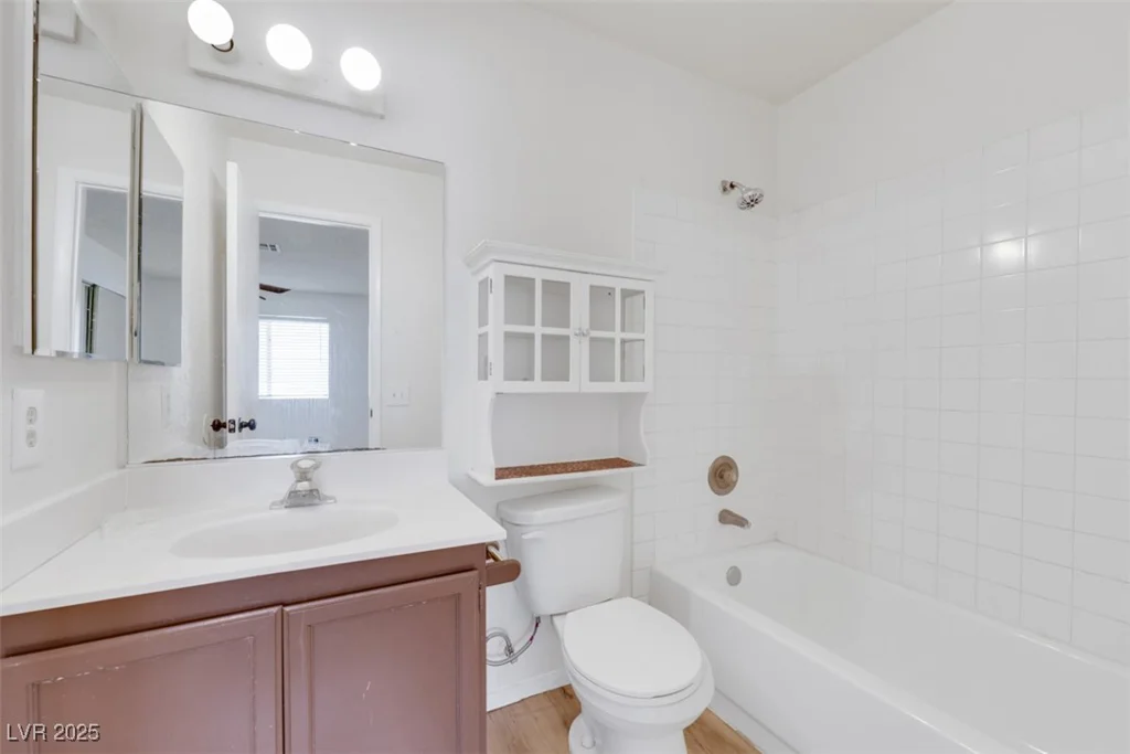 921 Sulphur Springs, Las Vegas, NV 89128