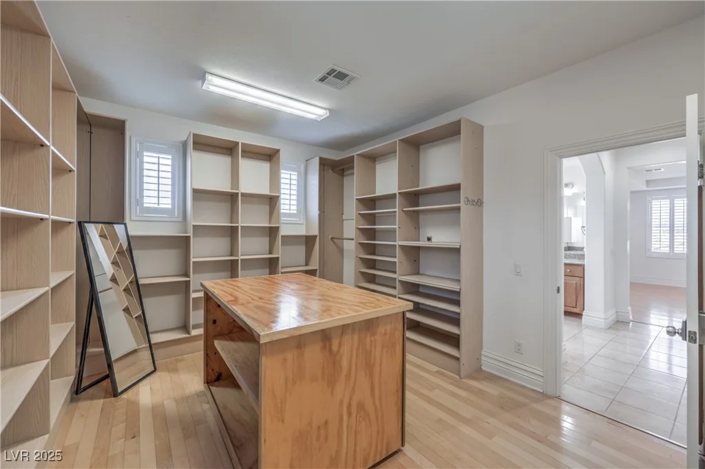 207 Crooked Putter, Las Vegas, NV 89148