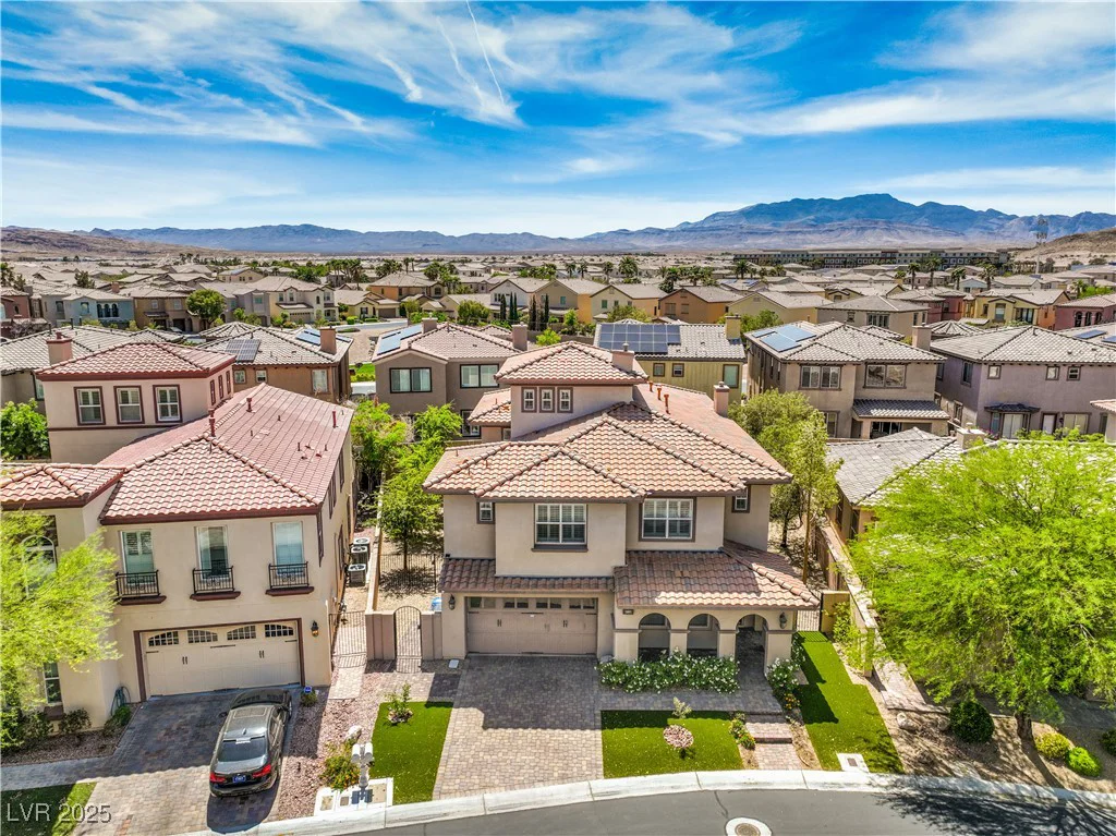 207 Crooked Putter, Las Vegas, NV 89148