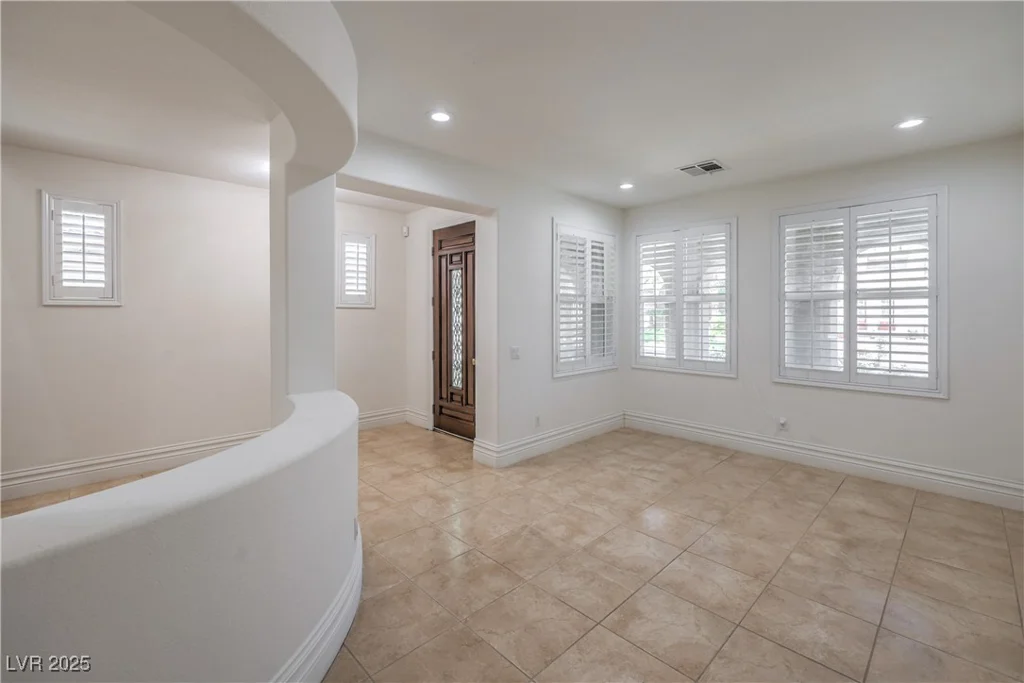 207 Crooked Putter, Las Vegas, NV 89148
