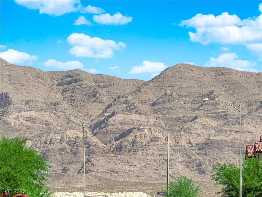 375 Elks Peak, North Las Vegas, NV 89084