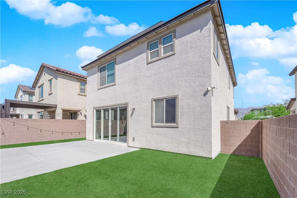 375 Elks Peak, North Las Vegas, NV 89084