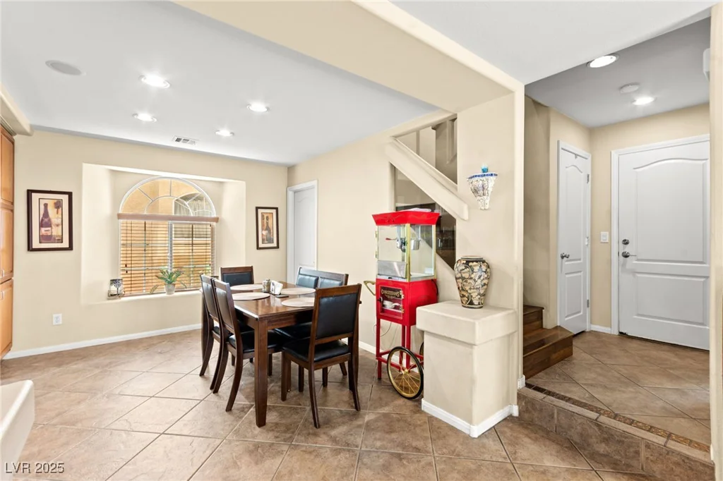 5219 Grape Leaf, Las Vegas, NV 89141