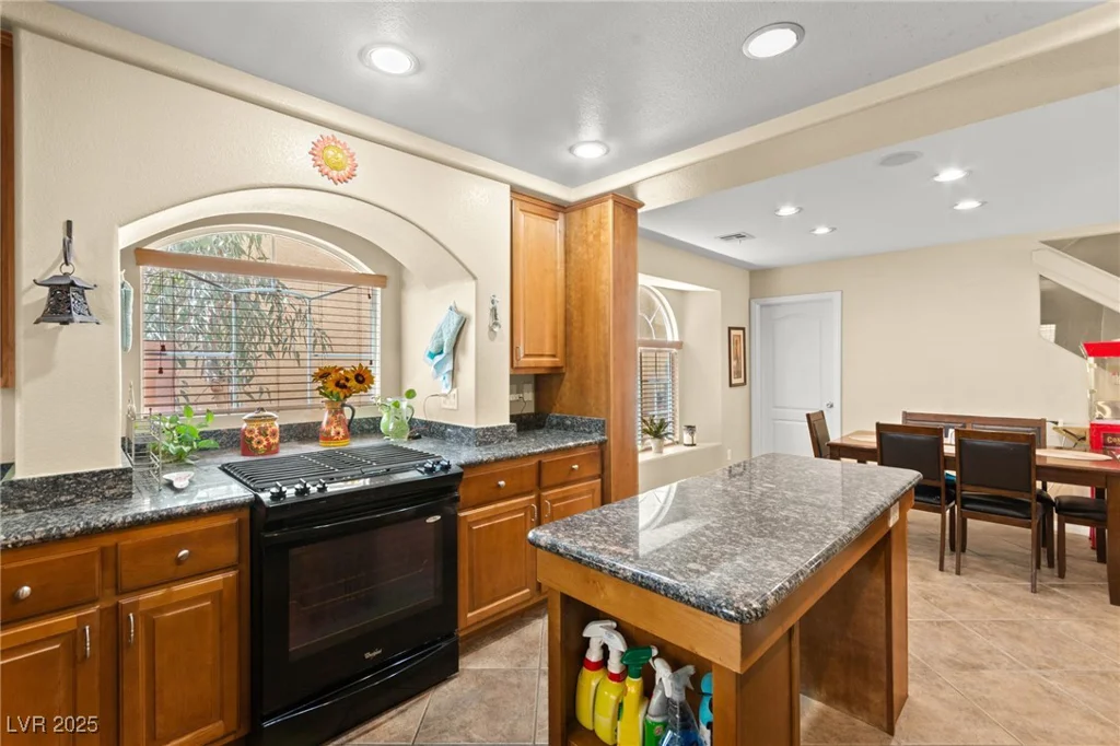 5219 Grape Leaf, Las Vegas, NV 89141