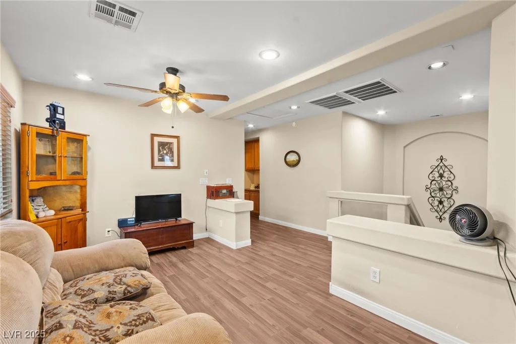 5219 Grape Leaf, Las Vegas, NV 89141
