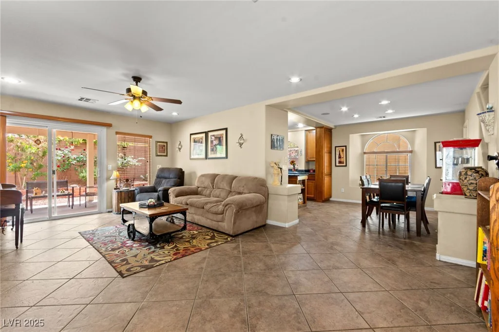5219 Grape Leaf, Las Vegas, NV 89141