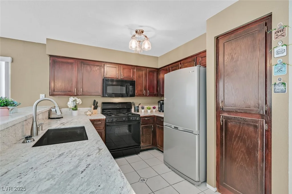 4041 Elkridge, Las Vegas, NV 89129